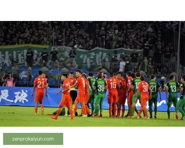 欧洲杯VAR争议再掀波澜，关键判罚引发球迷热议，表现令人关注。